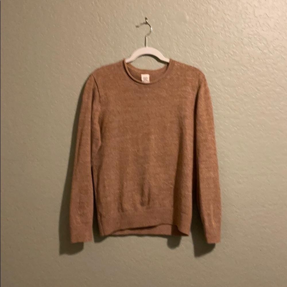 Gap sweater